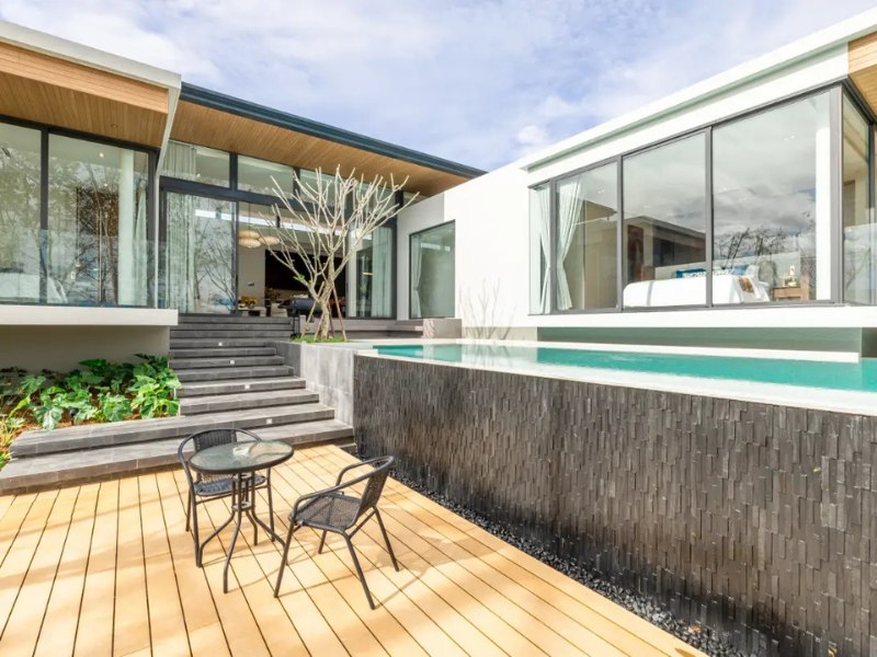 amber chamber pool villa e
